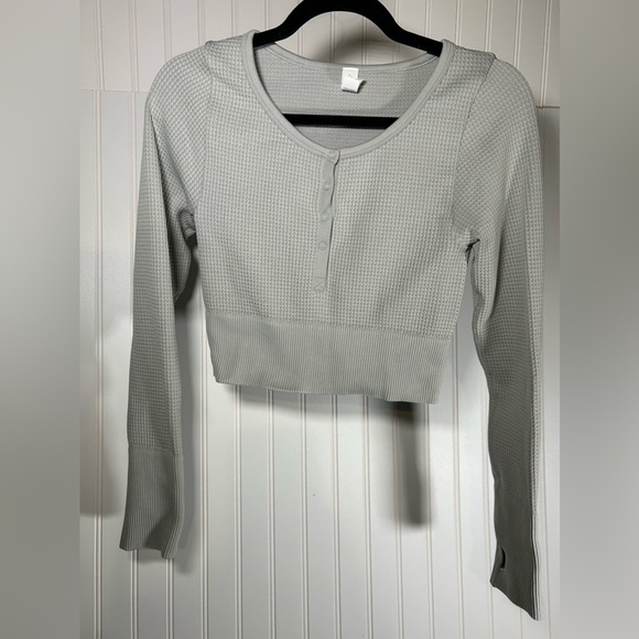 Offline by Aerie women’s long sleeve grey top size S in perfect condition - Picture 6 of 10